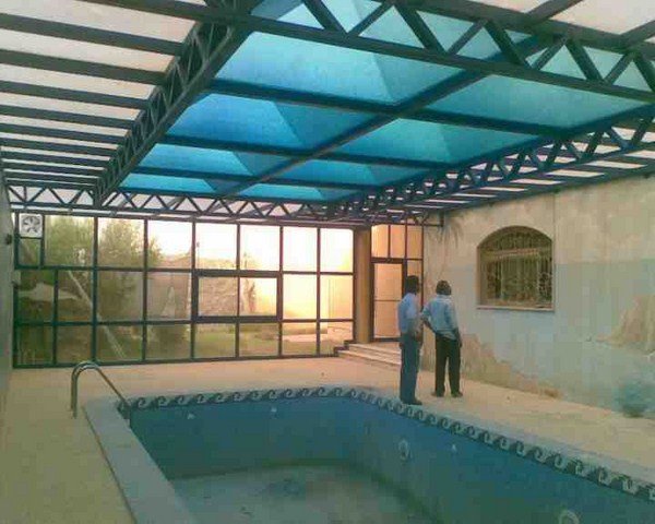 مظلات مسابح لكسان